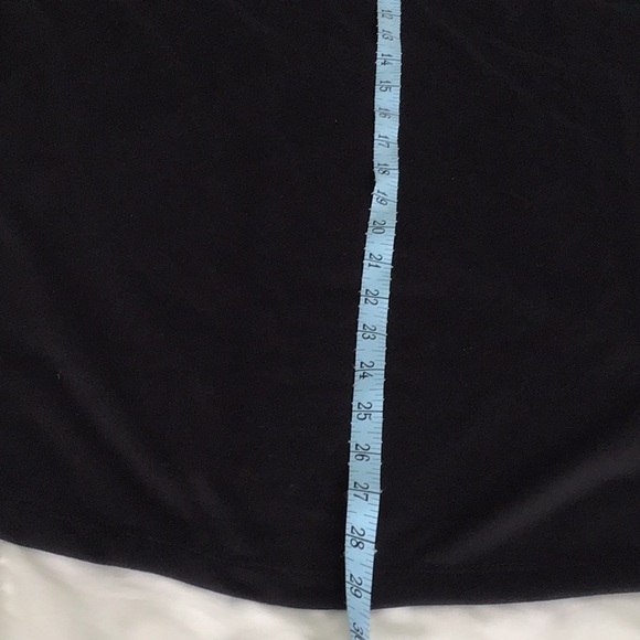 Nike - women’s Black Athletic Tank Top - Picture 9 of 9